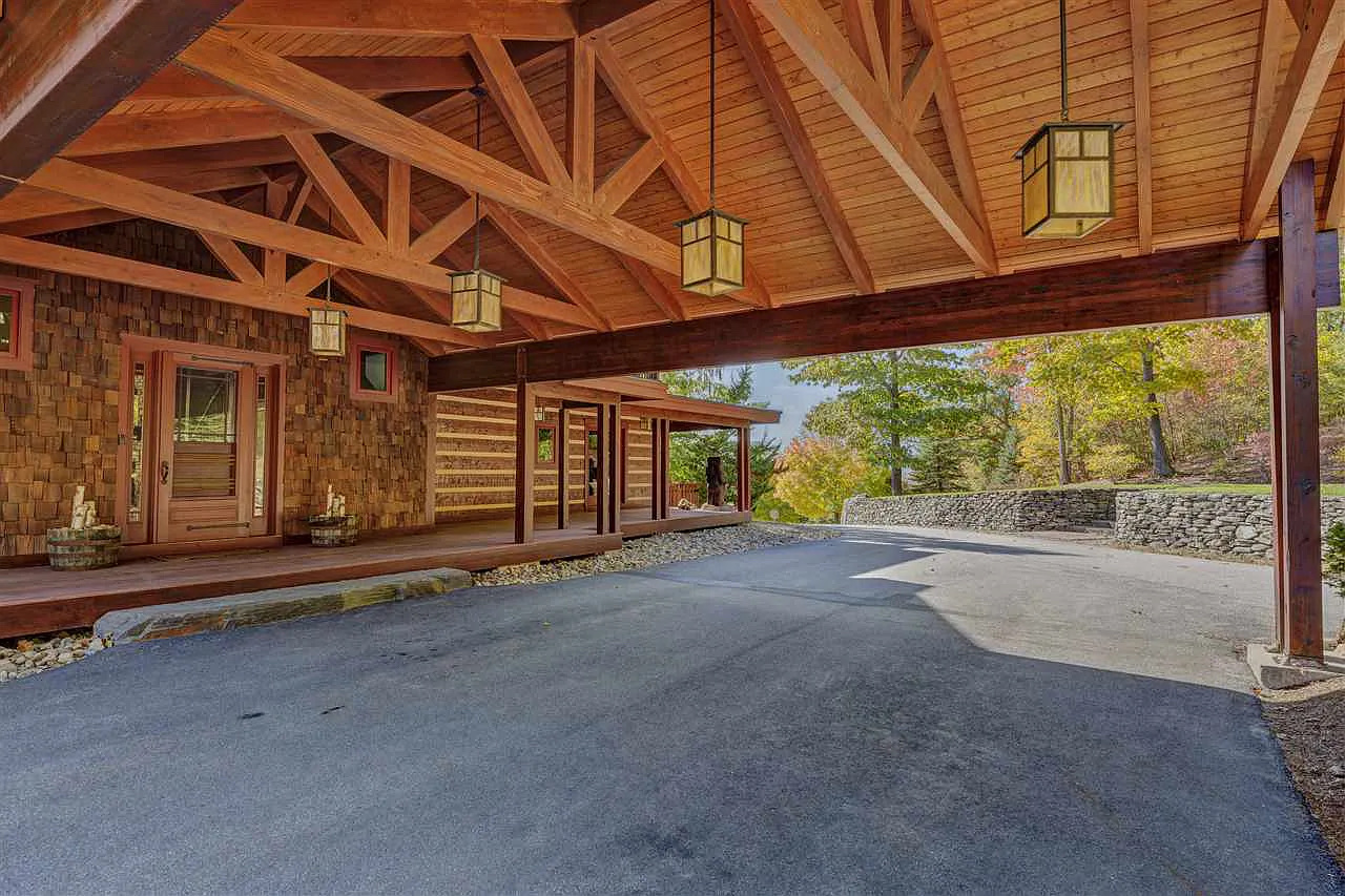 Custom Merrimac Log Home